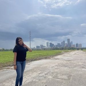 Meet your Posher, Kenia